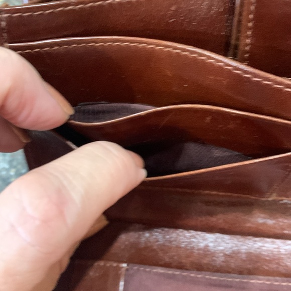 Excellent condition genuine leather wallet - Picture 7 of 11